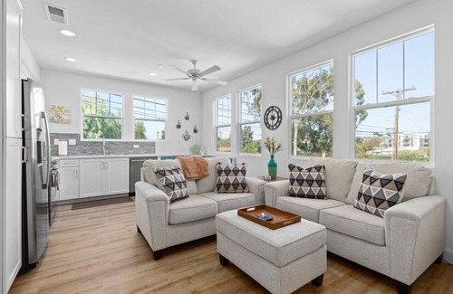 Carlsbad Village Condo | 3 bdrm condo in Carlsbad Village-two blocks from beach & village!