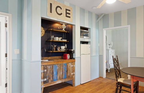College Park House | 3 Bed 2 Bath Beach "Boathouse South" College Park