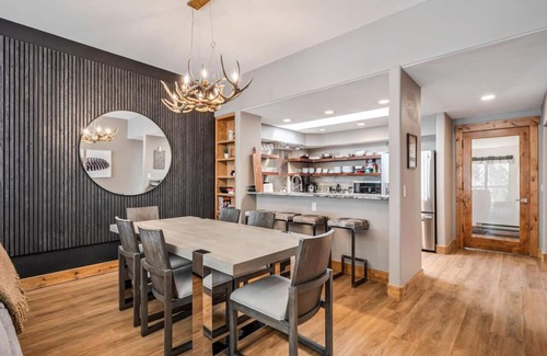 Avon Condo | 3 Bed/2 Bath Central Upscale Home near BC & Vail