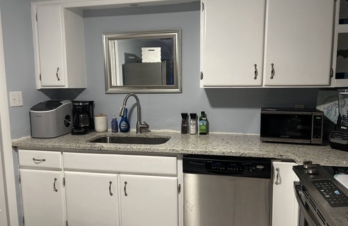 Cypress Lake House | 3 bed 2 bath, Heated Private POOL, Ft Myers near Cape Coral Bridge