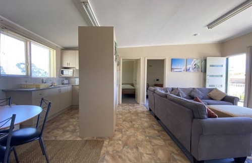 Denhams Beach Apartment | 3 Bed (3 Night Min) (Denhams Beach Cottage)