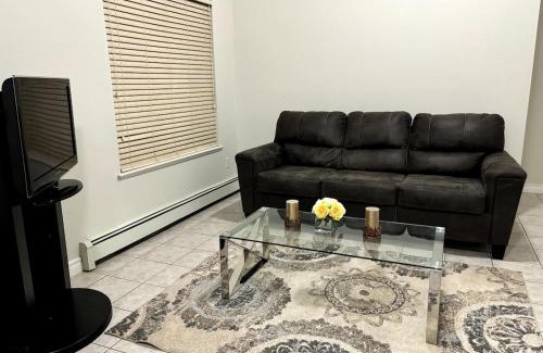 Surrey Apartment | 3 Bed - Best View in Town!