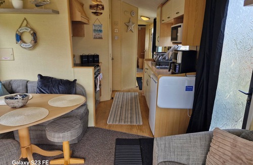 Chapel Saint Leonards Ski Chalet | 3-Bed Caravan - Sleeps 8 - Pool Onsite - PetsOK