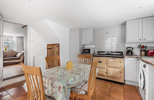 Sidmouth Cottage | 3 bed cottage to rent in Sidmouth - 3 mins walk from town and beach