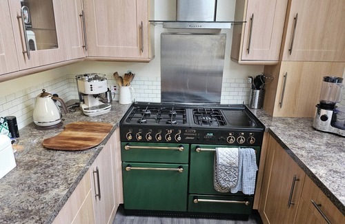 Kirriemuir House | 3-Bed Cottage with Garden in Kirriemuir Centre