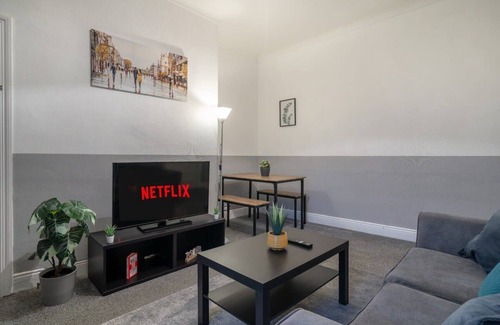 Gateshead Apartment | 3 Bed-Free Parking-Close to City