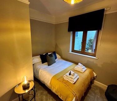 Hythe Apartment | 3 Bed Ground Floor Apartment - Hot Tub Optional Upgrade