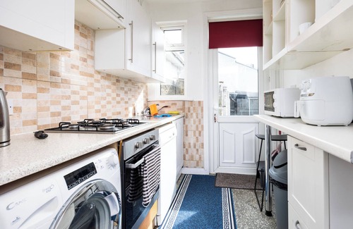 Haroldʼs Cross House | 3-Bed Home in Rialto – 10 Min to Dublin City