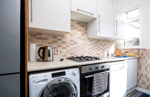 Haroldʼs Cross House | 3-Bed Home in Rialto – 10 Min to Dublin City