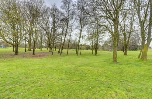 Northampton House | 3-bed House, sleeps 8, Next to Park