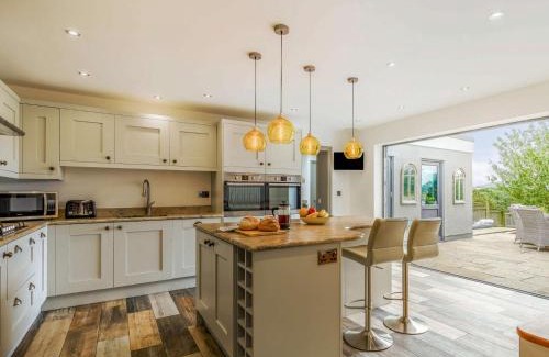 Liverton House | 3 Bed in Bovey Tracey 64380