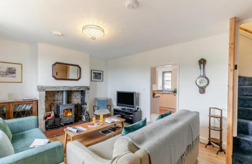 Litton House | 3 Bed in Cressbrook oc-b32600