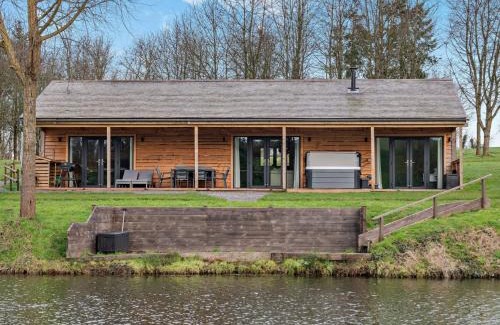 Westcott House | 3 Bed in Cullompton 94139