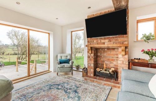 Eckington House | 3 Bed in Eckington 86760