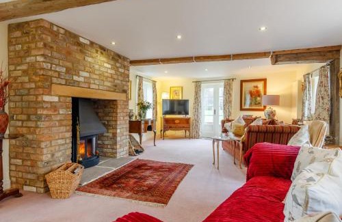 Dursley House | 3 Bed in Frampton on Severn 80634