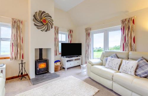 Portree House | 3 Bed in Glenhinnisdal oc-s32340