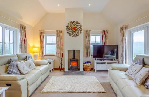 Portree House | 3 Bed in Glenhinnisdal oc-s32340