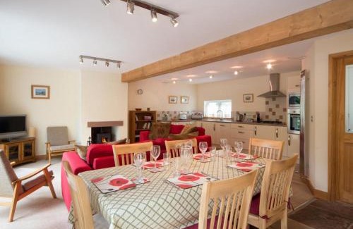 Egremont House | 3 Bed in Haile SZ058