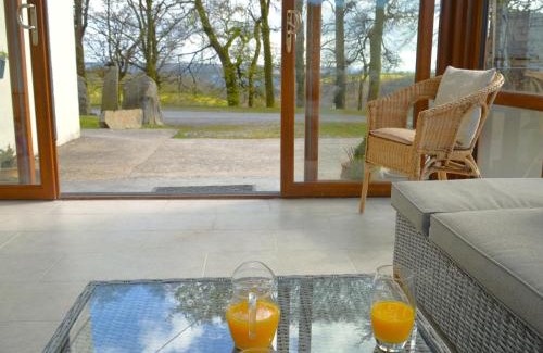 Pencader House | 3 Bed in Llanllwni 91447