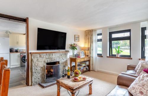 Lifton House | 3 Bed in Okehampton TCOAH