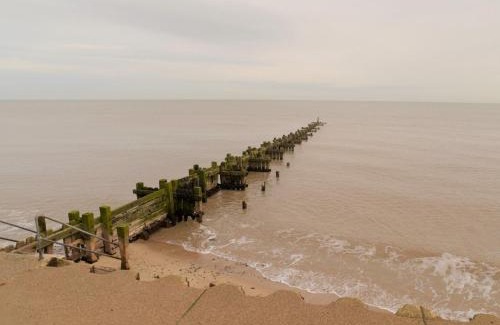 Overstrand House | 3 Bed in Overstrand 81481