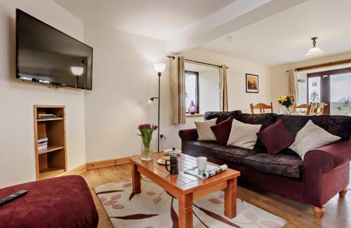 Woolfardisworthy House | 3 Bed in Woolsery 05171
