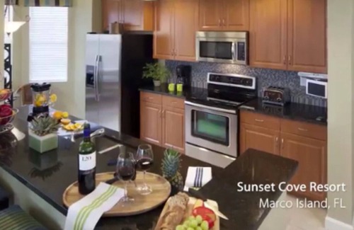 Marco Island Resort | 3 bed luxury resort on Marco Island 6th Floor Sleeps 8