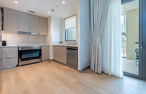 Dubai Apartment | 3 Bed + Maid's Room Near Festival City Mall, Creek Beach by Deluxe Holiday Homes