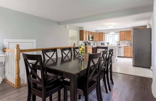 Holland House | 3 Bed - Outdoor living with hot tub near beaches