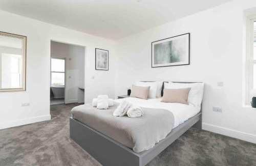 Chysauster Apartment | 3 Bed, sea views, central Penzance,newly renovated