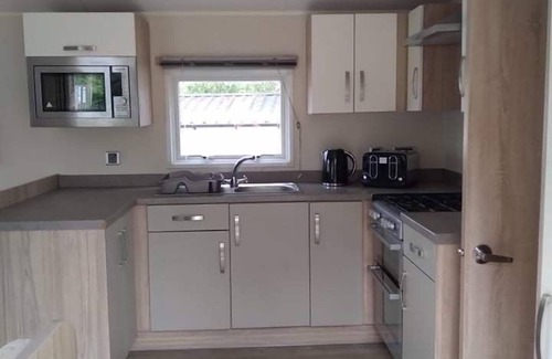 Newquay Ski Chalet | 3 bed static caravan in Newquay 5 mins from Beach