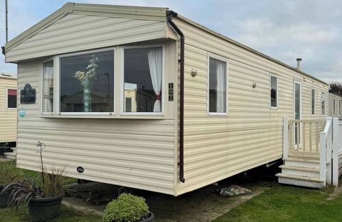 Prestatyn Ski Chalet | 3 bed with balcony on lido beach