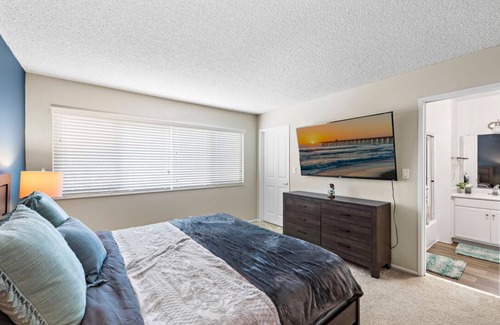 Santa Ana Heights House | 3 bedroom 1600sqft Beauty near Newport Beach and Fashion Island