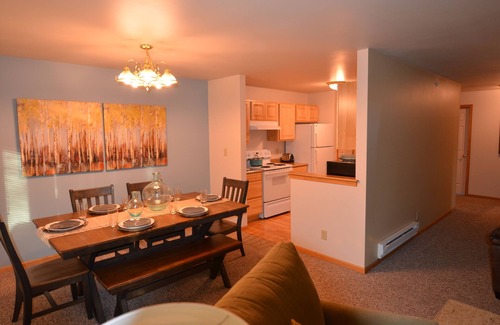 Billings Condo | 3 Bedroom 2 bath luxury condo, 5 minutes from the medical corridor and downtown