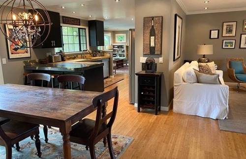 Sonoma House | 3 bedroom, 2 bath, pool, new hot tub, outdoor kitchen, bar and lounge, fire pit