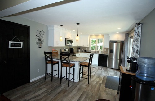 Manomet House | 3 bedroom, 2 full bath spacious home.walk to all amenities