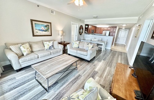 Fort Walton Beach Condo | 3 bedroom 3 bath direct view of pools, ocean, and beach. Beach service included