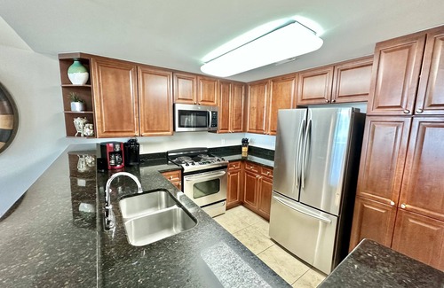 Fort Walton Beach Condo | 3 bedroom 3 bath direct view of pools, ocean, and beach. Beach service included