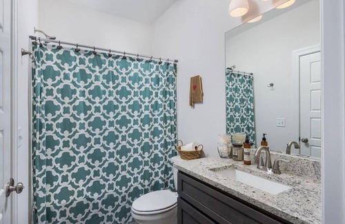 Chattanooga House | 3 Bedroom 3 Bathroom Furnished Townhome | Southside Historic District PARK AVE
