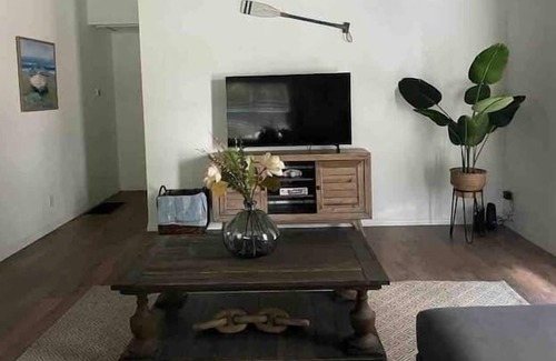Highpoint Apartment | 3 Bedroom 698711 by Houzlet