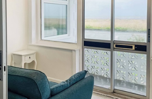 Lydd-on-Sea Cottage | 3 bedroom accommodation in Greatstone, New Romney
