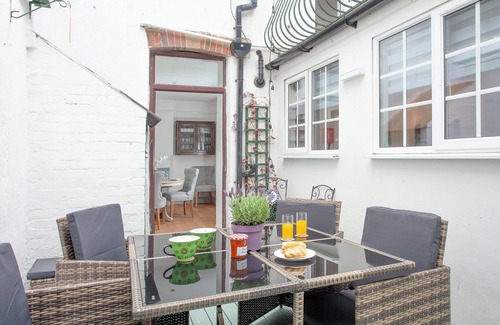 Teignmouth Cottage | 3 bedroom accommodation in Teignmouth