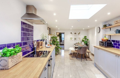 Trowbridge Cottage | 3 bedroom accommodation in West Ashton, near Trowbridge
