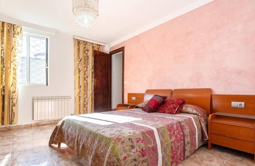 Cambrils Ski Chalet | 3 bedroom accommodation in Cambrils