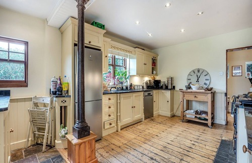Brighton Cottage | 3 bedroom accommodation in Brighton