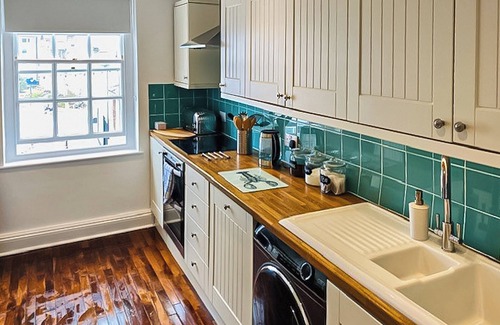 Plymouth Cottage | 3 bedroom accommodation in Plymouth