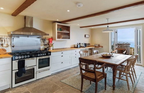 Dinas Cross Cottage | 3 bedroom accommodation in Dinas Cross, Newport