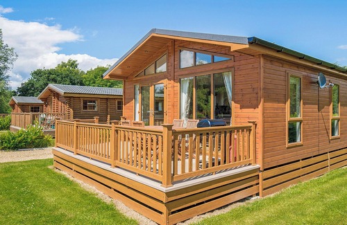 Norwich Ski Chalet | 3 bedroom accommodation in Frettenham, Norwich
