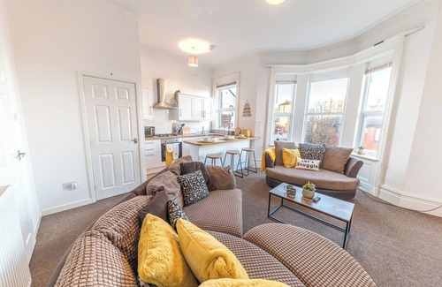 Barrow-in-Furness Apartment | 3-bedroom apartment in marvelous Barrow-in-Furness with WiFi, AC