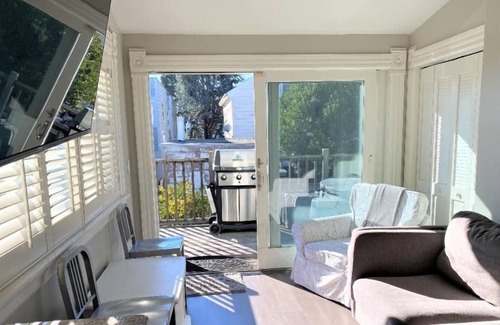 Noe Valley Apartment | 3 Bedroom Apartment L-445465 by Houzlet